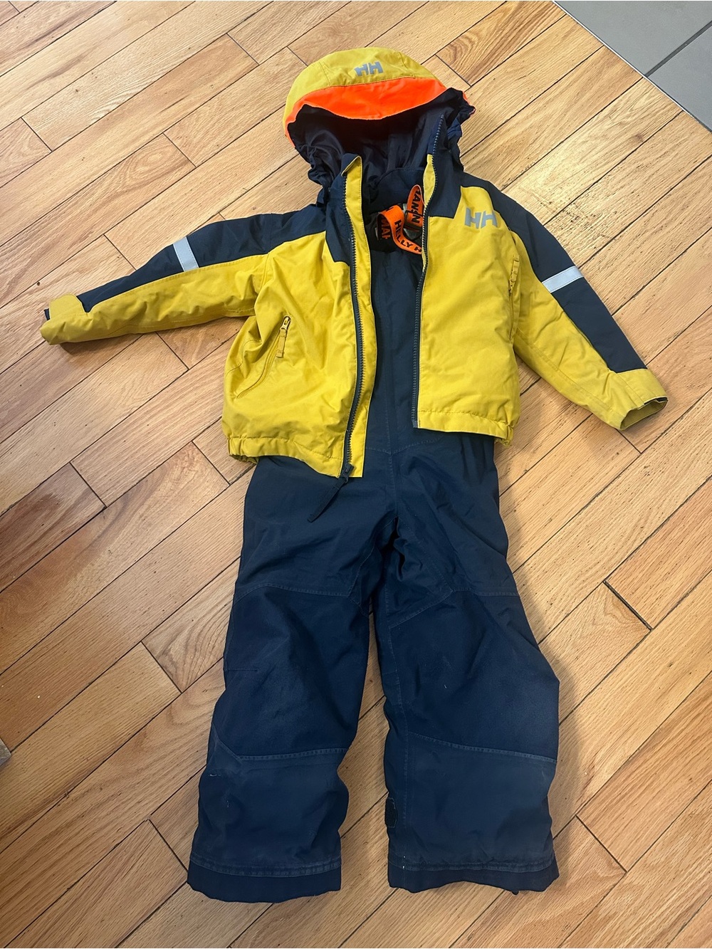 Helly Hansen kids jacket (4) pants (5)